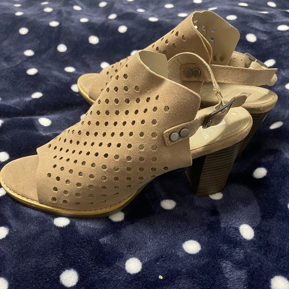 Ladies sandals